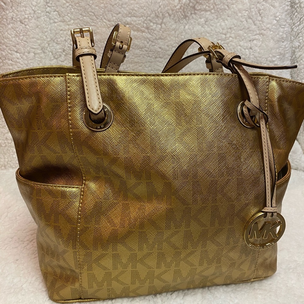 Michael Kors gold purse